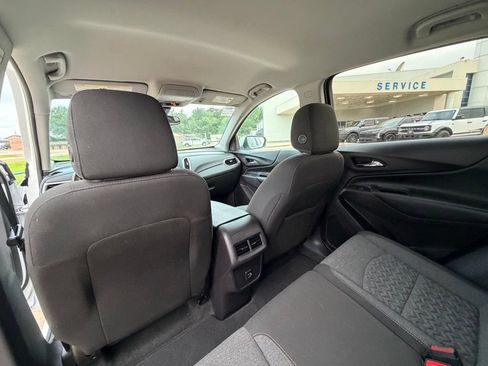 Used 2024 Chevrolet Equinox LT AWD/4WD image 16