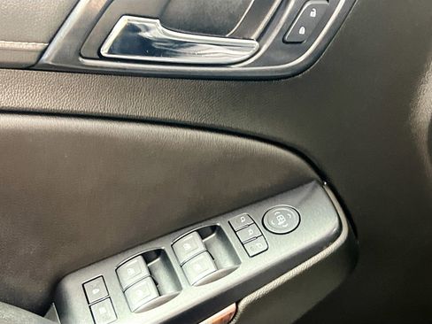 Used 2020 GMC Yukon SLT w/ Open Road Package image 16