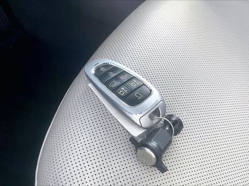 Used 2024 Hyundai Tucson Limited FWD image 15