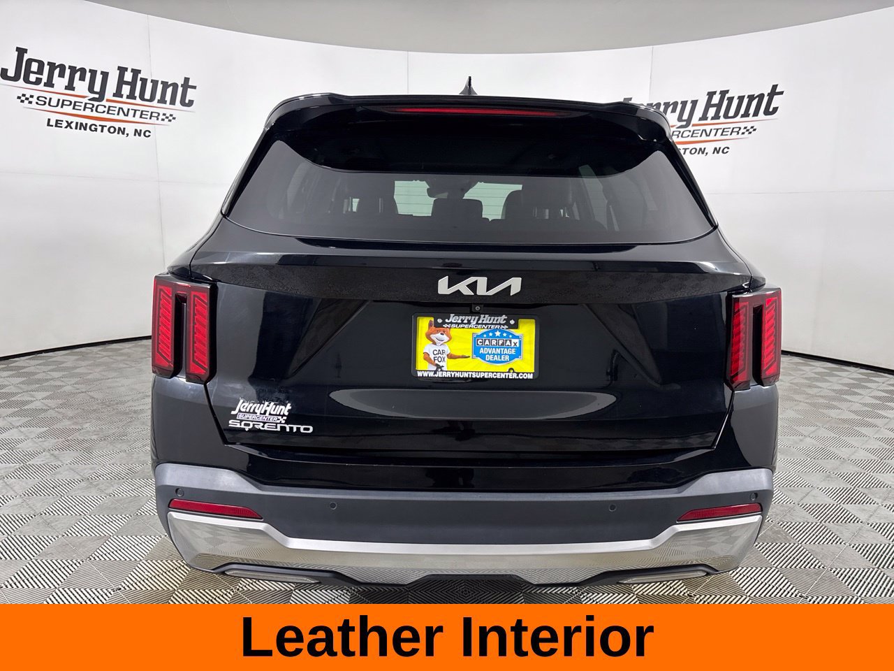 Used 2024 Kia Sorento S w/ Panoramic Sunroof Package FWD image 7