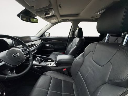 Used 2020 Kia Telluride SX w/ Towing Package FWD image 9