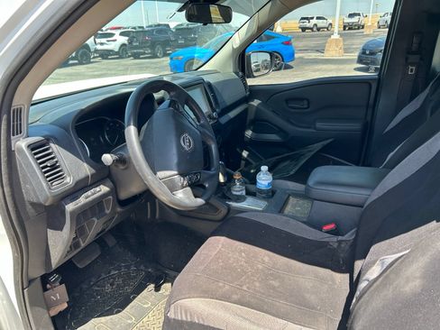 Used 2022 Nissan Frontier S RWD image 10