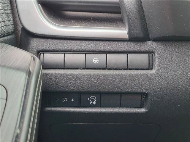 Used 2023 Nissan Rogue SV FWD image 12