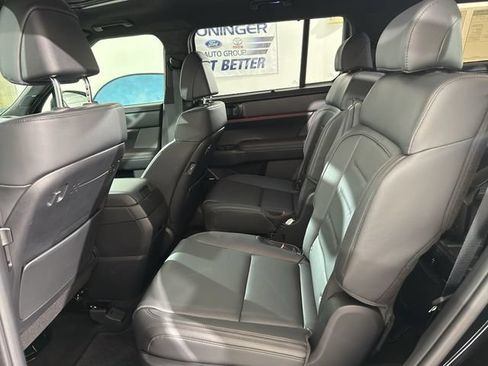 Used 2025 Hyundai Santa Fe Calligraphy AWD/4WD image 14