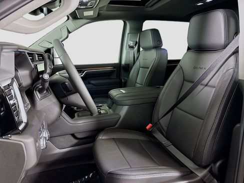 New 2025 GMC Sierra 3500 Denali w/ Denali Reserve Package image 21