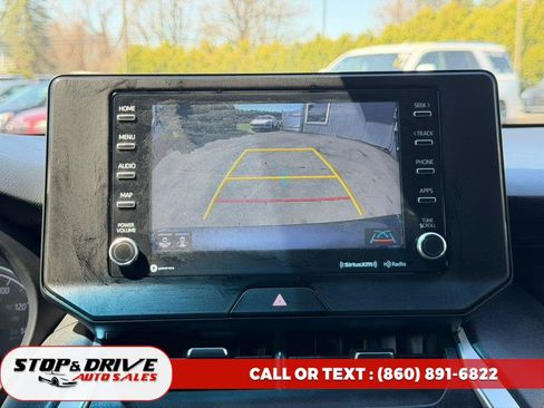 Used 2022 Toyota Venza LE AWD/4WD image 13