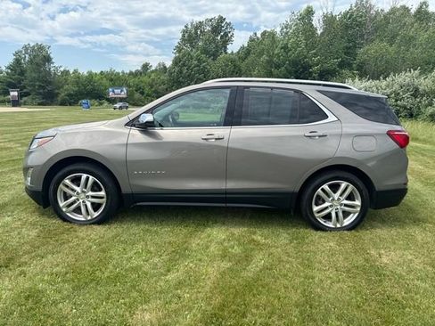 Used 2019 Chevrolet Equinox Premier AWD/4WD image 2