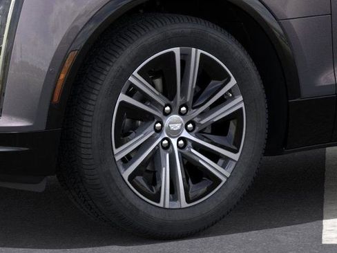 New 2025 Cadillac Lyriq Luxury image 9