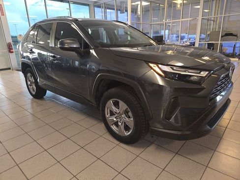 Used 2023 Toyota RAV4 XLE w/ Convenience Package FWD image 2