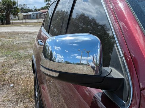 Used 2018 Jeep Grand Cherokee Limited w/ Luxury Group II image 11