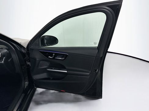 Used 2023 Mercedes-Benz C 300 Sedan image 31