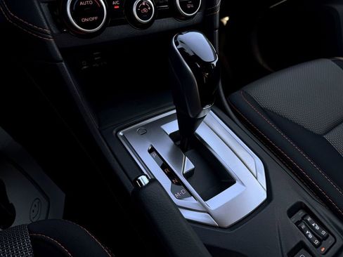 Used 2023 Subaru Crosstrek 2.0i Premium image 17