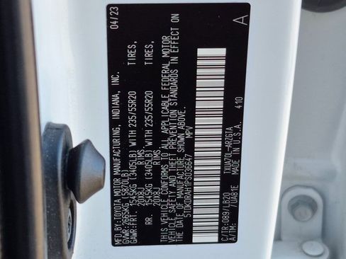 Used 2023 Toyota Highlander Limited image 27