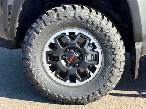 Used 2026 Toyota Tacoma TRD Off-Road AWD/4WD image 9