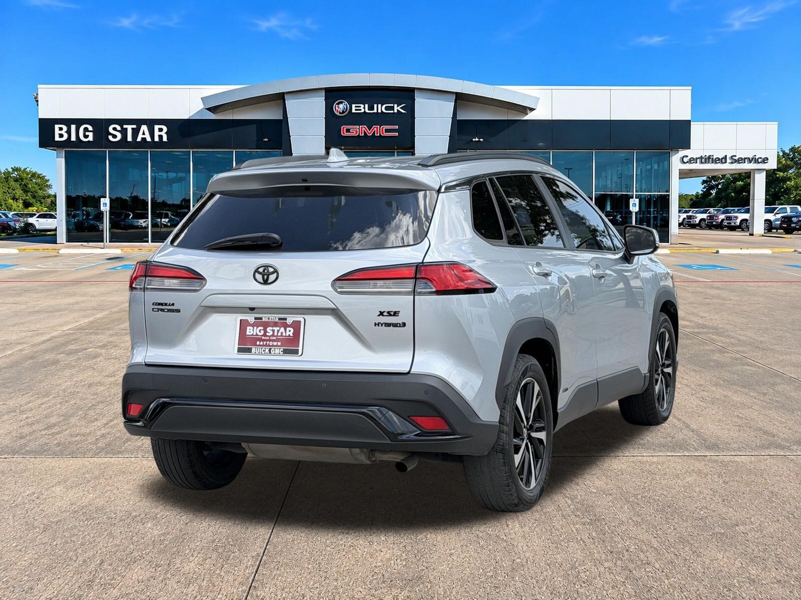 Used 2023 Toyota Corolla Cross AWD Hybrid w/ Convenience Package image 5