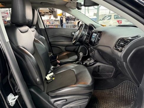 Used 2020 Jeep Compass Latitude image 10