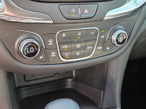 Certified 2023 Chevrolet Equinox LT FWD image 22
