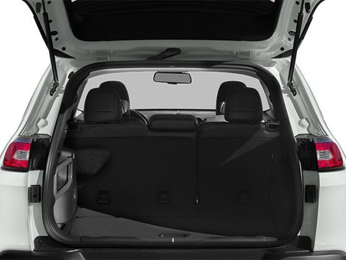 Used 2014 Jeep Cherokee Latitude w/ Cold Weather Group image 14