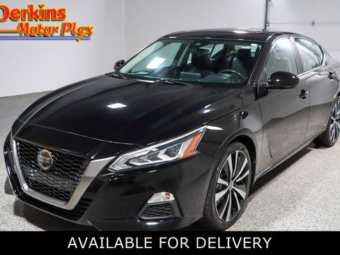 Used 2021 Nissan Altima 2.5 SR w/ SR Premium Package FWD image 1