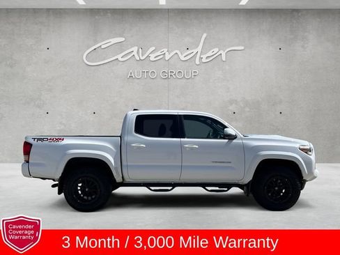 Used 2016 Toyota Tacoma TRD Sport w/ Towing Package AWD/4WD image 17