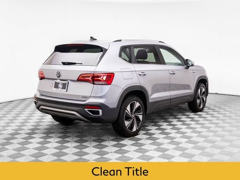 Used 2024 Volkswagen Taos SE image 5