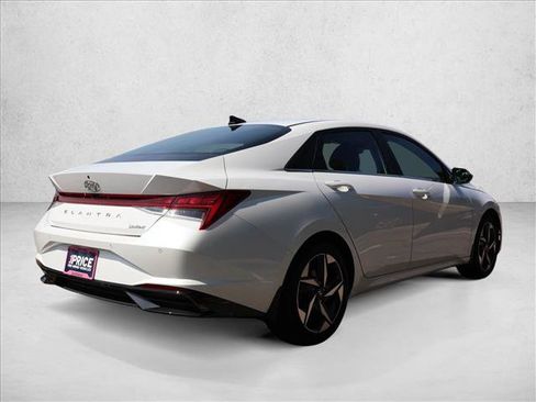 Used 2023 Hyundai Elantra Limited FWD image 5