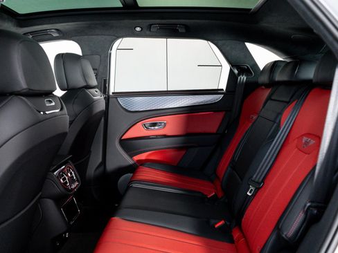 New 2025 Bentley Bentayga image 24
