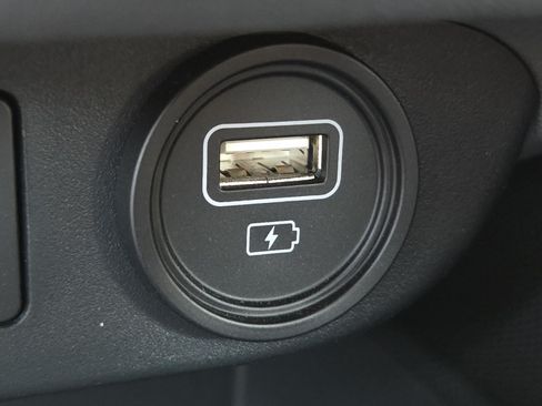 Used 2023 Hyundai Elantra SEL FWD image 6