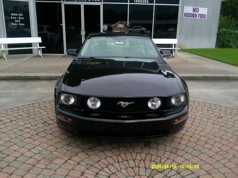 Used 2006 Ford Mustang GT RWD image 6