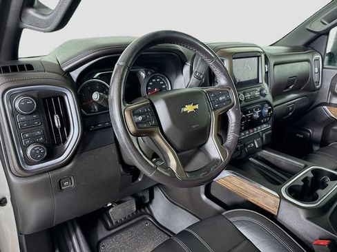 Used 2022 Chevrolet Silverado 3500 High Country w/ Z71 Off-Road Package AWD/4WD image 9