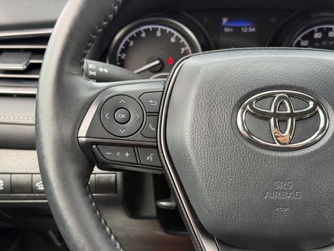 Used 2024 Toyota Camry SE image 18