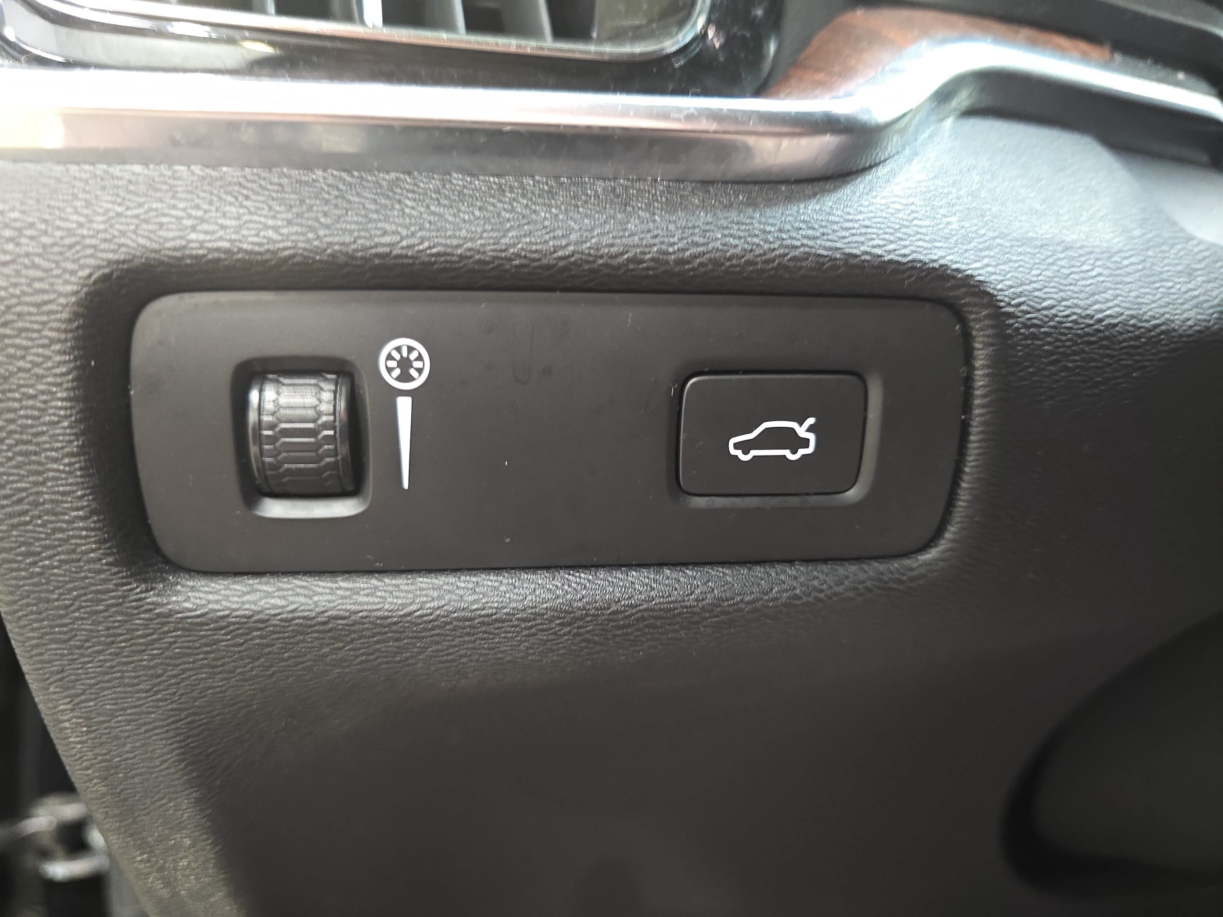 Used 2021 Volvo S60 T6 Momentum AWD/4WD image 23