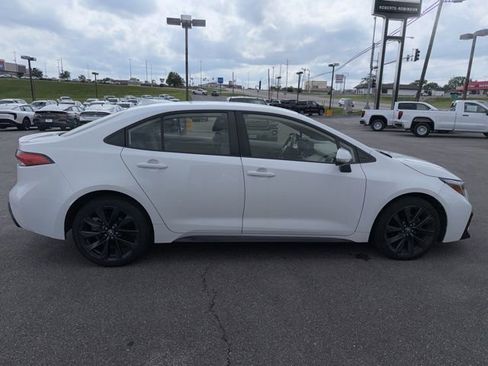 Used 2023 Toyota Corolla SE FWD image 9