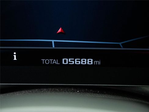 Used 2026 BMW M5 Touring AWD/4WD image 12