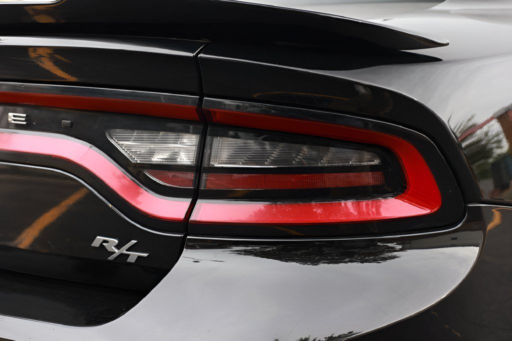 Used 2021 Dodge Charger R/T w/ Plus Group RWD image 16