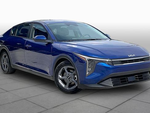 Used 2025 Kia K4 FWD image 3