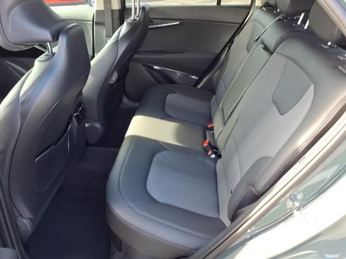 New 2025 Kia Niro EX Touring image 12