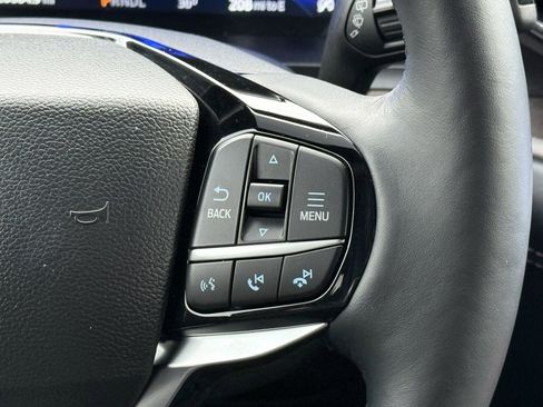 Used 2023 Ford Explorer Platinum w/ Technology Package image 26