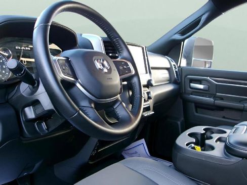 Used 2024 RAM 2500 Big Horn w/ Bed Utility Group image 12