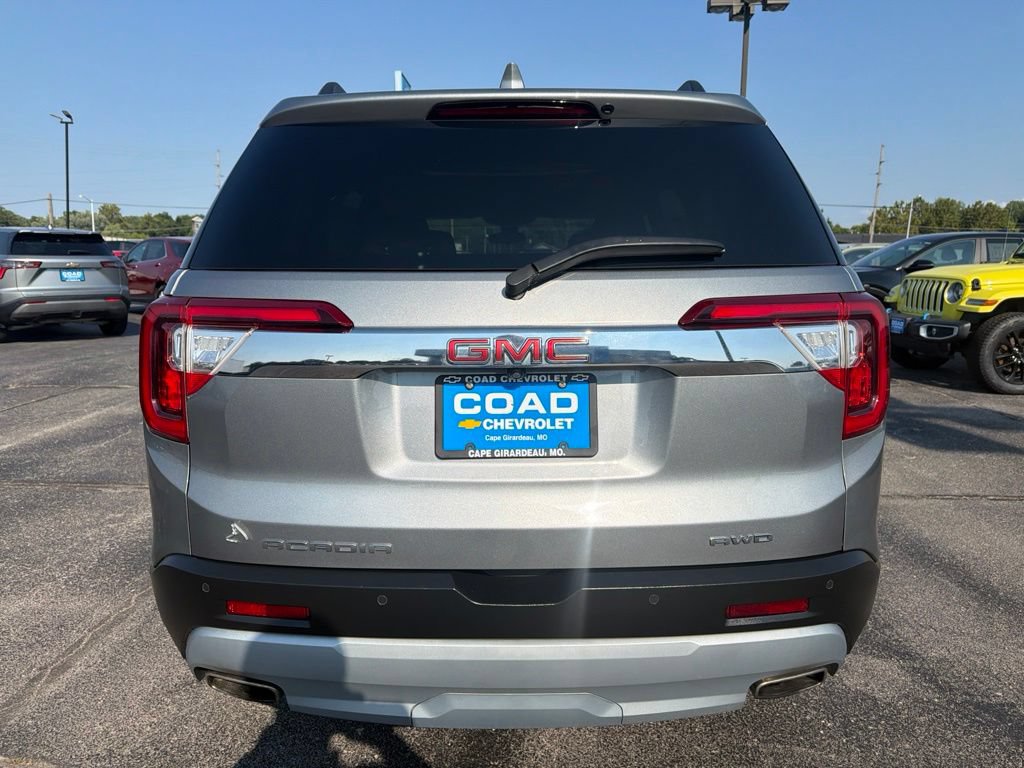 Used 2023 GMC Acadia SLE w/ Driver Convenience Package AWD/4WD image 4