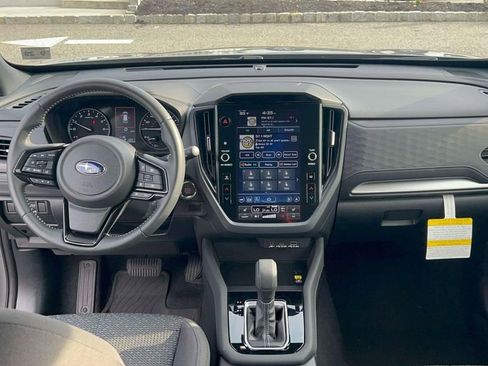 Used 2025 Subaru Forester Premium image 24