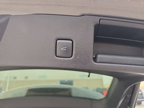 Used 2025 Ford Escape Platinum AWD/4WD image 7