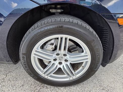 Used 2018 Porsche Macan S AWD/4WD image 9