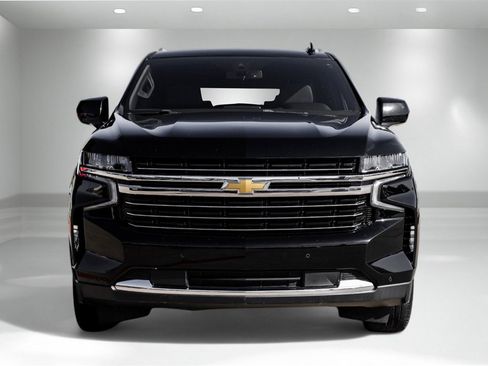 Used 2022 Chevrolet Suburban LT image 4