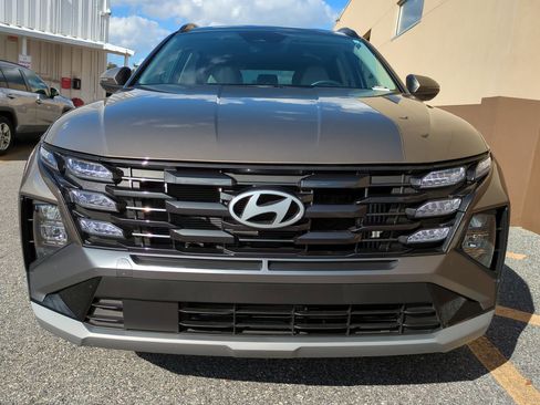 Certified 2025 Hyundai Tucson SEL image 9