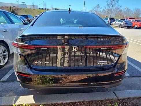 Used 2024 Honda Accord Sport image 7