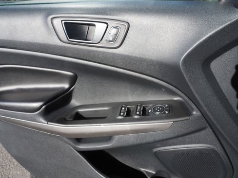 Used 2020 Ford EcoSport SES image 18