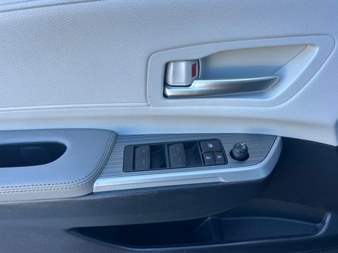 Certified 2025 Toyota Sienna XLE w/ XLE Plus Package AWD/4WD image 10