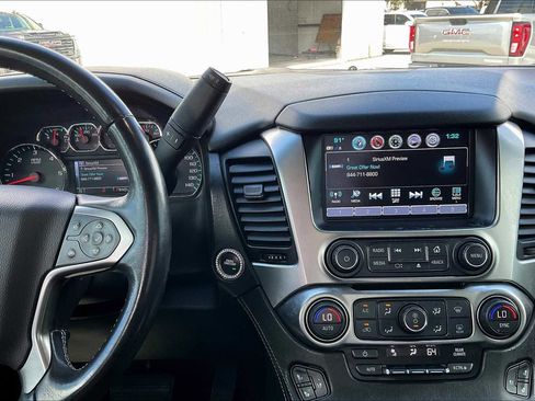 Used 2019 Chevrolet Suburban Premier image 6