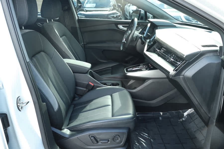 Used 2023 Audi Q4 e-tron Premium Plus RWD image 19